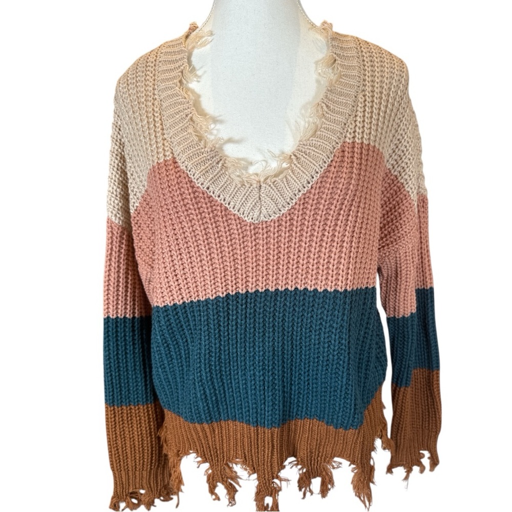 Love Tree Colorblock V-Neck Frayed Sweater NWT - Picture 4 of 8